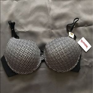 NWT Adrienne Vittadini T-Shirt Bra